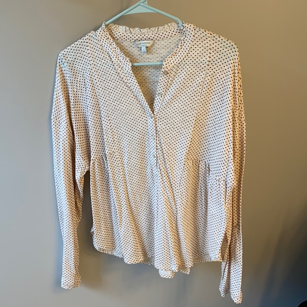 Long-Sleeved Lightweight Top